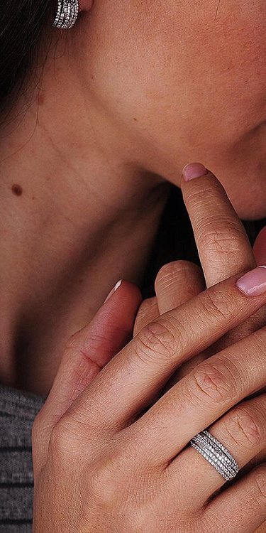 Срібний перстень з фіанітами Україна (родій) 111272 від ювелірного магазину Онікс - 5