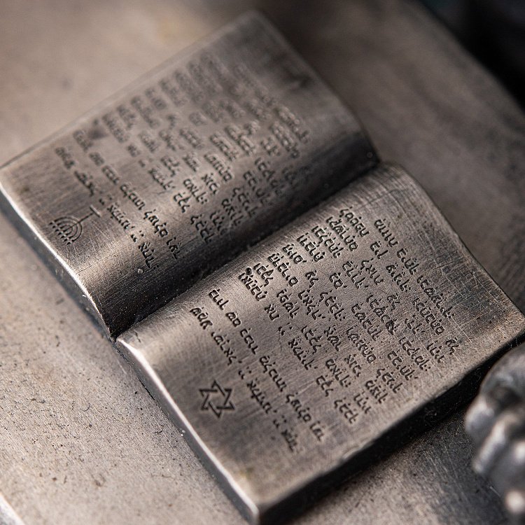 Срібна фігура ручної роботи "Опять двойка"  23152 від ювелірного магазину Онікс - 5