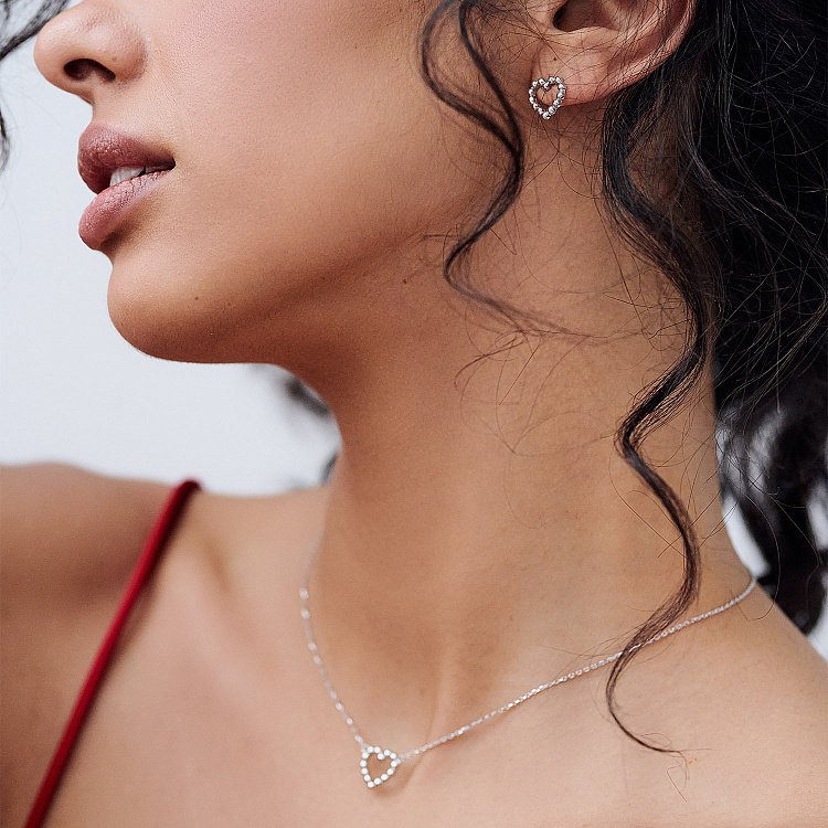 Серьги-пусеты "Влюбленные сердца" в белом золоте с06897 от ювелирного магазина Оникс - 3