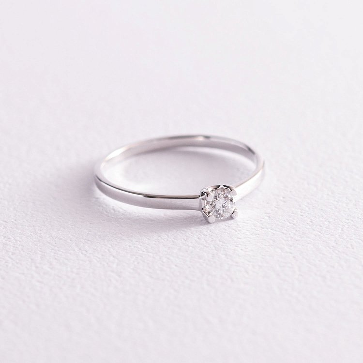 Заручальна золота каблучка з діамантом 101-10117(2.9)б від ювелірного магазину Онікс