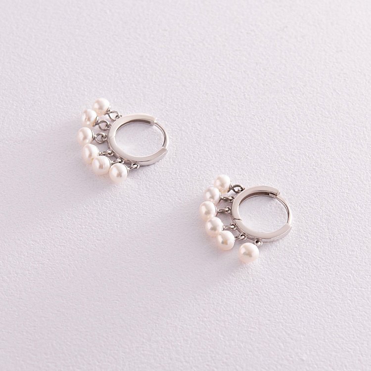 Серебряные серьги - кольца с жемчужинами 123276 от ювелирного магазина Оникс