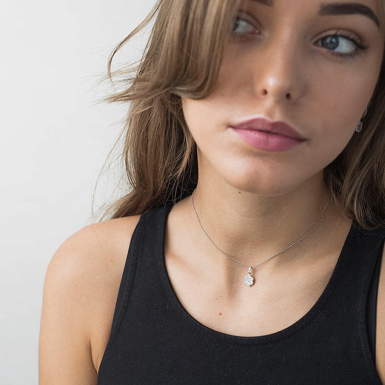 Золотая подвеска "Цветочек" с бриллиантами пб0065cha от ювелирного магазина Оникс - 3