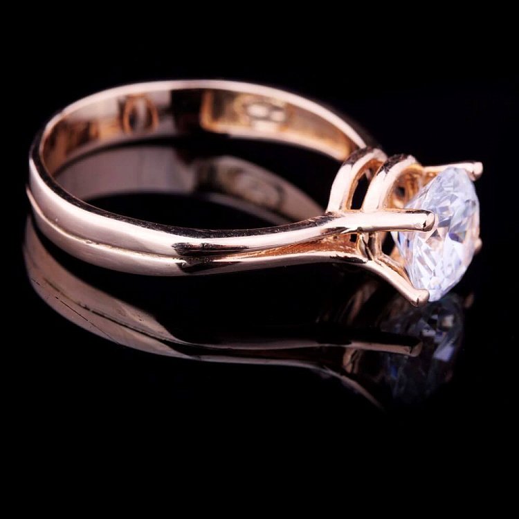 Кольцо (фианит) к01895 от ювелирного магазина Оникс - 1