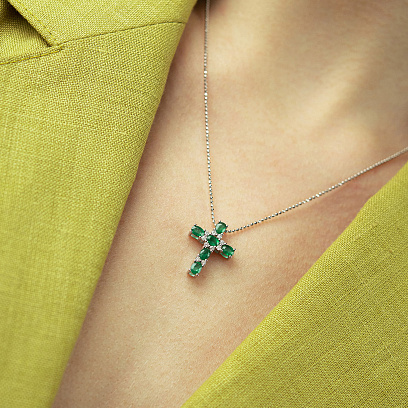 Хрестик у білому золоті (діаманти, смарагди) пб0394ca №4