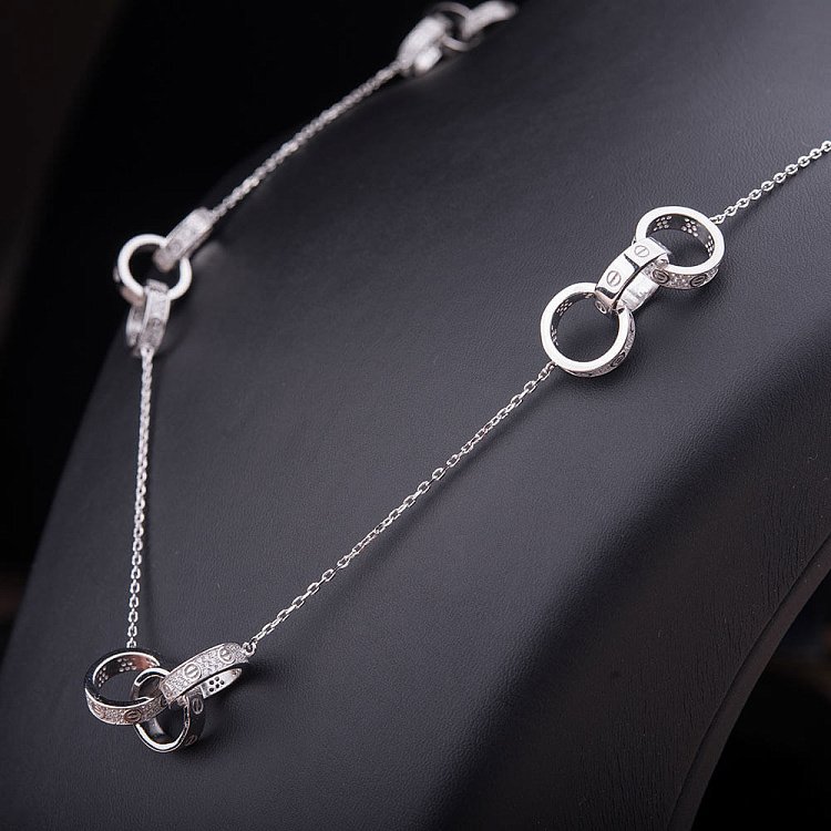 Ексклюзивне срібне кольє з фіанітами 18235 від ювелірного магазину Онікс - 1