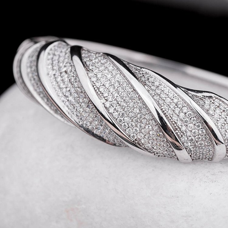 Жіночий браслет з фіанітами б00928 від ювелірного магазину Онікс - 3