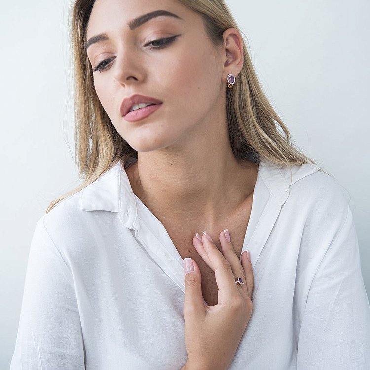 Золотое кольцо с аметистом и фианитами к04654 от ювелирного магазина Оникс - 4