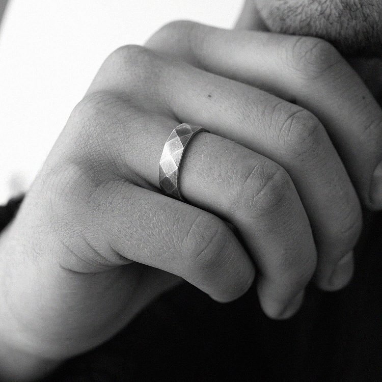 Срібна каблучка "Геометрія" 112706 від ювелірного магазину Онікс - 2