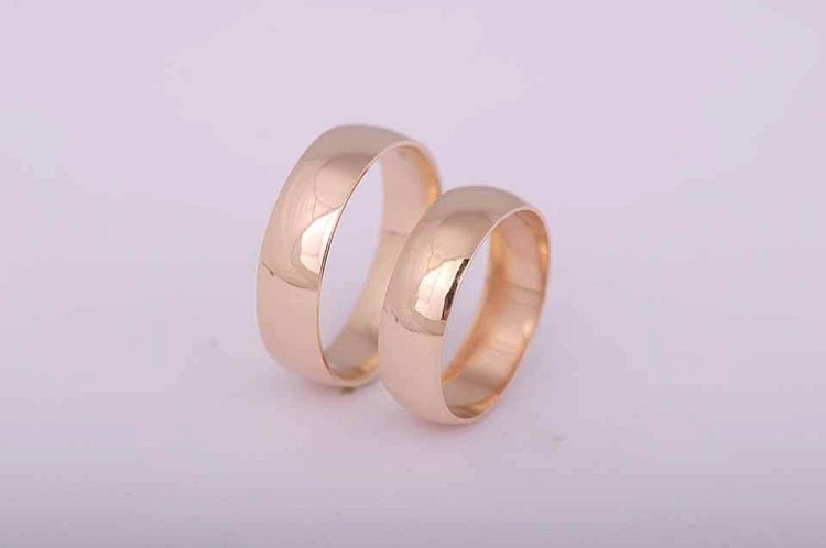 Обручальное кольцо обр000020 от ювелирного магазина Оникс