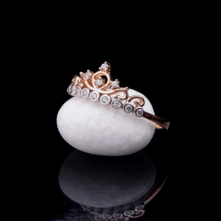 Золотое кольцо "Корона с фианитами" к04531 от ювелирного магазина Оникс - 3