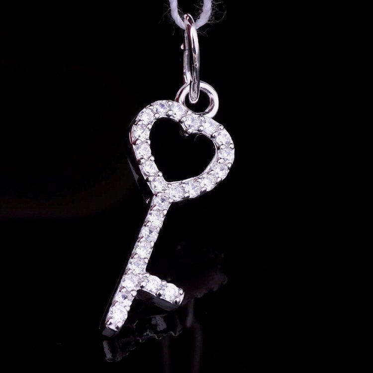 Подвеска "Ключик к сердцу" с фианитами (родий) 131976 от ювелирного магазина Оникс