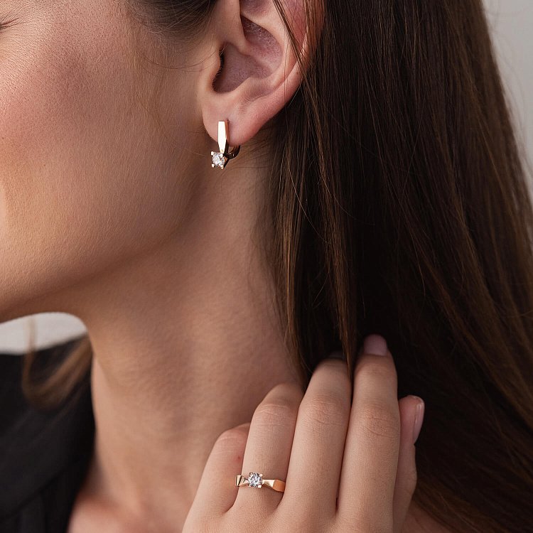 Помолвочное золотое кольцо с фианитом к03947 от ювелирного магазина Оникс - 7