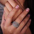 Серебряное кольцо с фианитами (родий) 111112 от ювелирного магазина Оникс