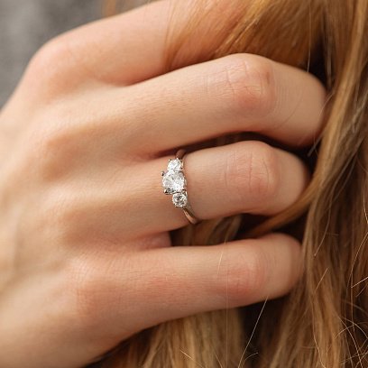 Срібна заручальна каблучка з фіанітами 112189 №2