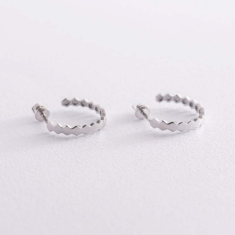 Сережки - пусети "Грані" в білому золоті с07273 від ювелірного магазину Онікс - 4