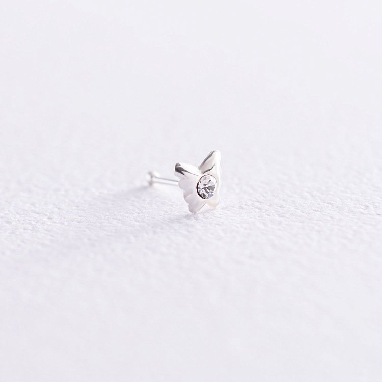 Серебряный пирсинг в нос "Бабочка" с фианитом пирснмет от ювелирного магазина Оникс