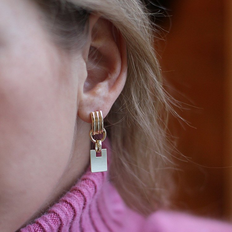 Золоті сережки на англійській застібці с06612 від ювелірного магазину Онікс - 3