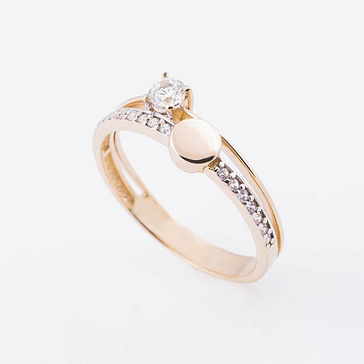 Золотое кольцо с фианитами к05216 от ювелирного магазина Оникс