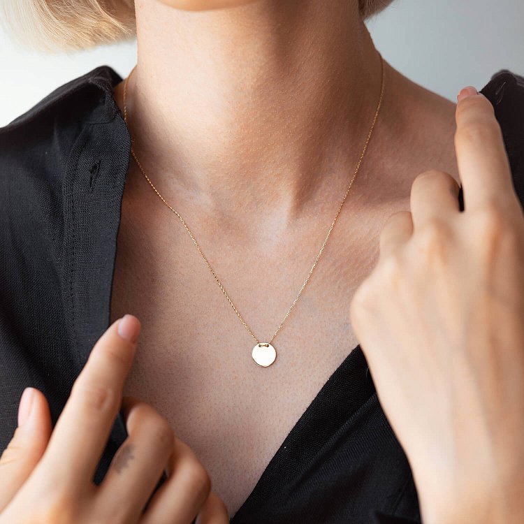 Колье "Монетка" в желтом золоте (возможна гравировка) кол01700 - 1 Колье "Монетка" в желтом золоте (возможна гравировка) кол01700 от ювелирного магазина Оникс - 1