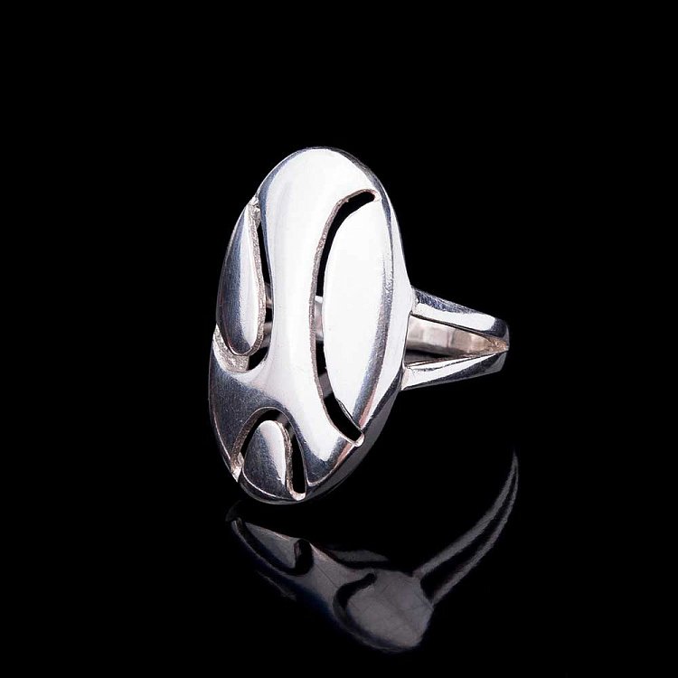 Серебряное кольцо 11346 Серебряное кольцо 11346 от ювелирного магазина Оникс