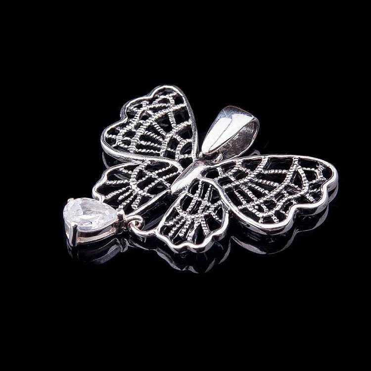 Серебряная подвеска "Бабочка" с фианитом 131204 - 1 Серебряная подвеска "Бабочка" с фианитом 131204 от ювелирного магазина Оникс - 1