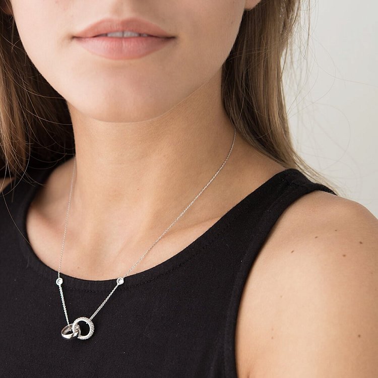 Золоте кольє "Дві обручки" з фіанітами кол00730 від ювелірного магазину Онікс