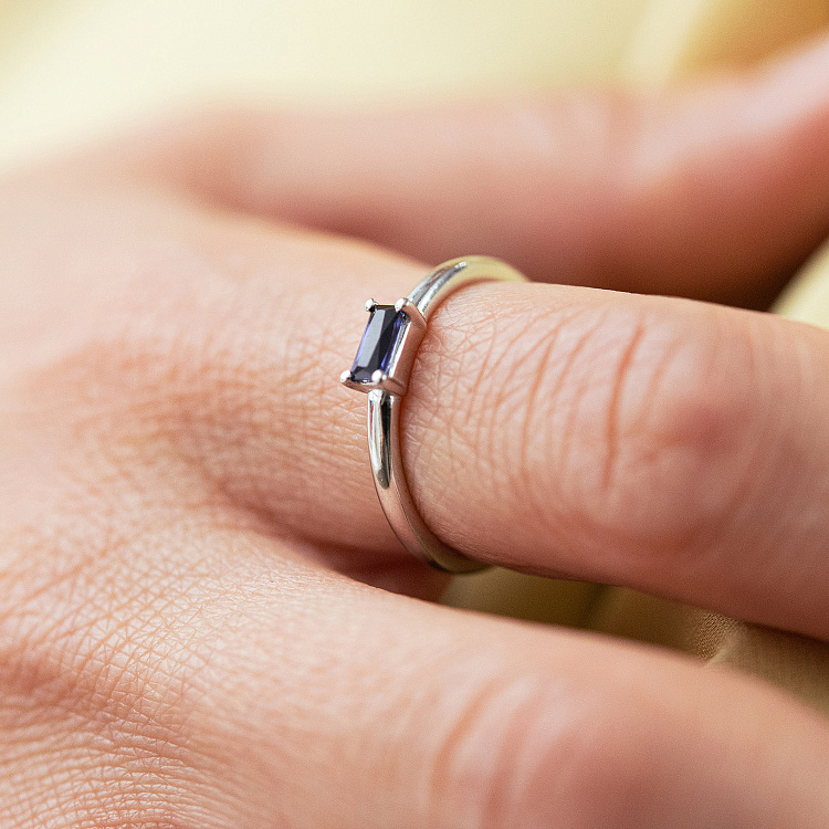 Серебряное кольцо с синтетическим сапфиром 1923/1р-HSPH от ювелирного магазина Оникс - 3
