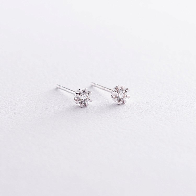 Золотые серьги-пусеты с бриллиантами сб0081ca от ювелирного магазина Оникс