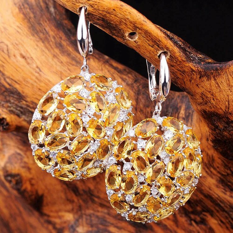 Круглые сережки из серебра с фианитами 121523 от ювелирного магазина Оникс - 4