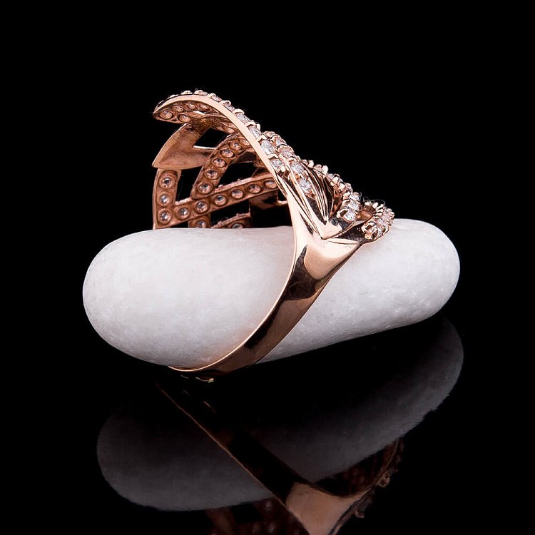 Золотое кольцо с фианитами к01653 от ювелирного магазина Оникс - 2