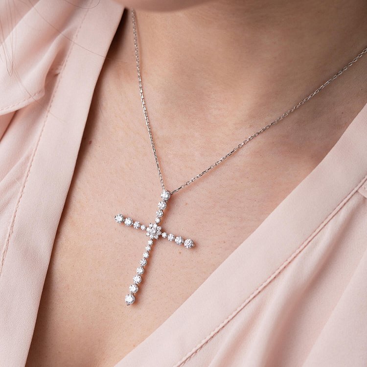 Золотой крестик с бриллиантами пкит442 от ювелирного магазина Оникс - 1