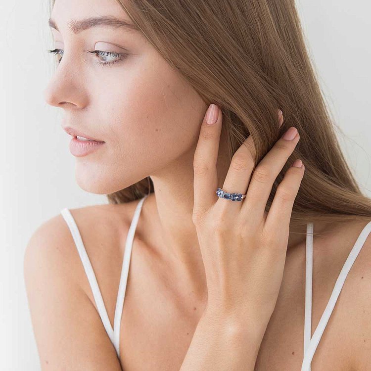 Золота каблучка з синіми сапфірами і діамантами R13015Saj від ювелірного магазину Онікс - 4