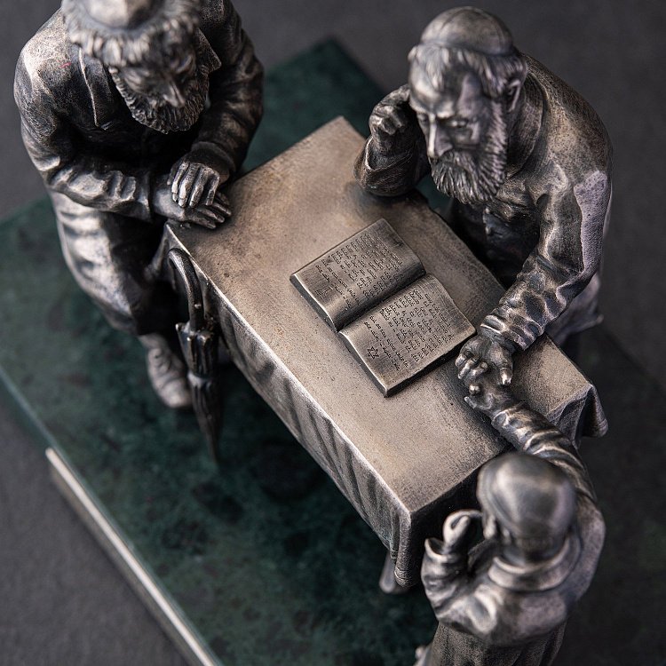 Серебряная фигура ручной работы "Опять двойка" 23152 от ювелирного магазина Оникс - 4