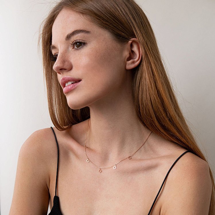 Колье "Клевера" в красном золоте кол01986 от ювелирного магазина Оникс - 1