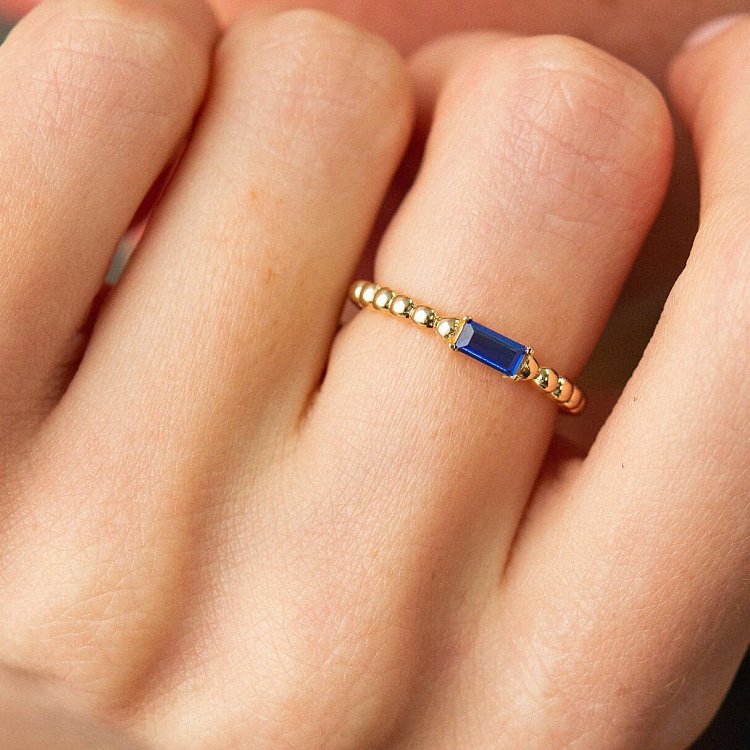 Золота каблучка "Аннабель" з синім фіанітом к07182 від ювелірного магазину Онікс - 4