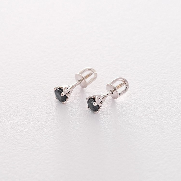 Золотые серьги-гвоздики с сапфиром 03-0792.0.2120 от ювелирного магазина Оникс