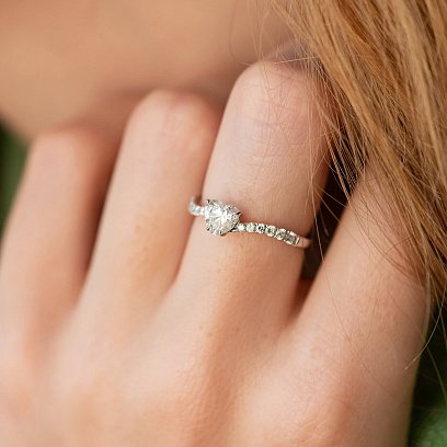 Помолвочное золотое кольцо "Сердечко" с бриллиантами кб0520nl №4