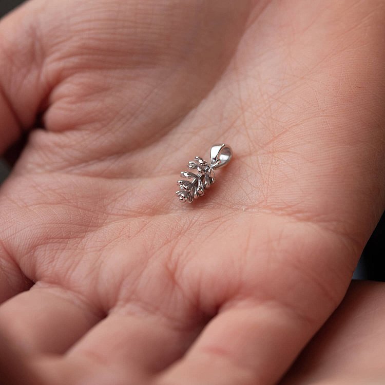 Кулон "Шишка" у білому золоті п03771 від ювелірного магазину Онікс - 1