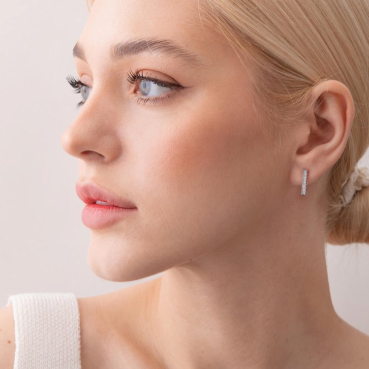 Золоті сережки з діамантами 321941121 від ювелірного магазину Онікс - 1