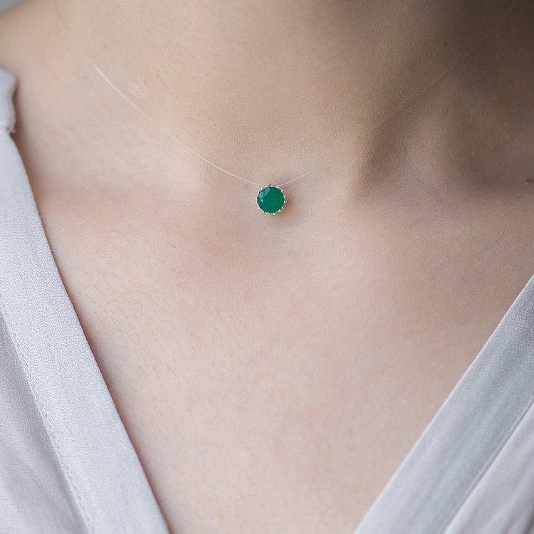 Камушек на леске (зеленый оникс) 18531 от ювелирного магазина Оникс