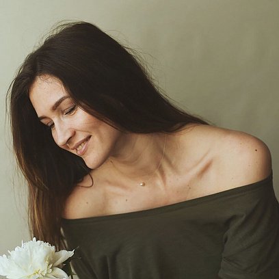 Жемчужина на леске с культ. пресн. жемчугом (золотая застежка) кол01109