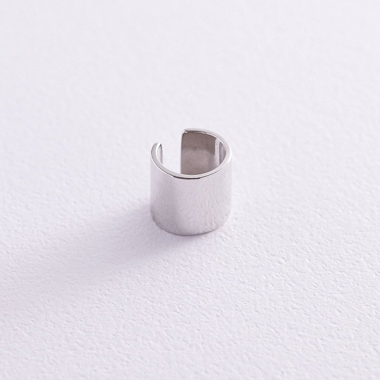 Серьга-каффа в белом золоте с06959 от ювелирного магазина Оникс