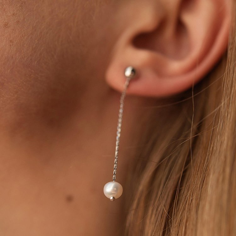 Сережки - пусети "Перлина на ланцюжку" у білому золоті с08313 від ювелірного магазину Онікс - 3