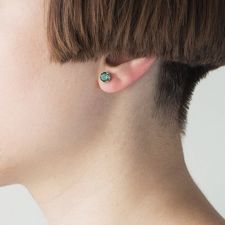 Срібні сережки-пусети з зеленим кварцом нано 6мм 121983 від ювелірного магазину Онікс - 3