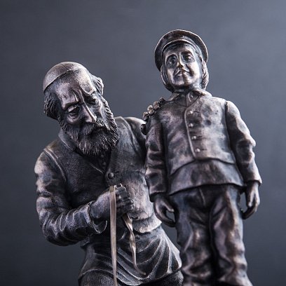 Срібна фігура ручної роботи "Кравець і хлопчик" порт.мальч №4