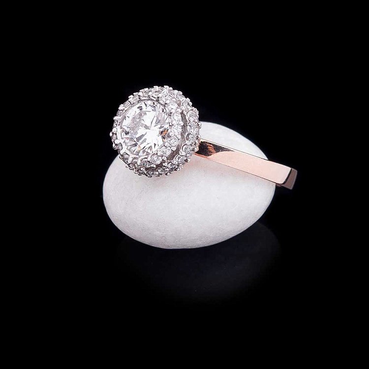 Помолвочное золотое кольцо с фианитами к04586 от ювелирного магазина Оникс - 1