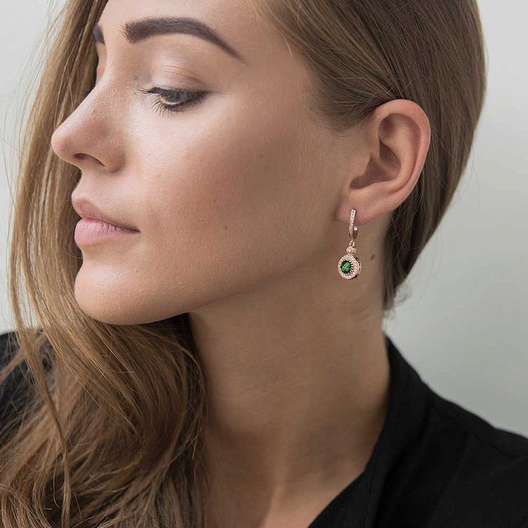 Золоті сережки з фіанітами с04207 від ювелірного магазину Онікс