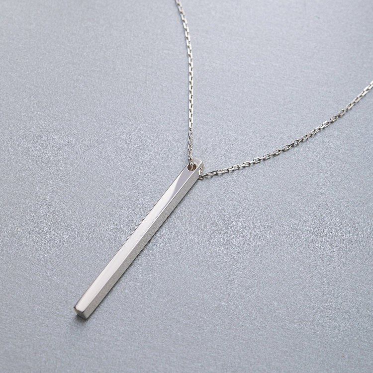 Серебряное колье с гравировкой "Там, где началась наша история" 181109ист от ювелирного магазина Оникс - 6