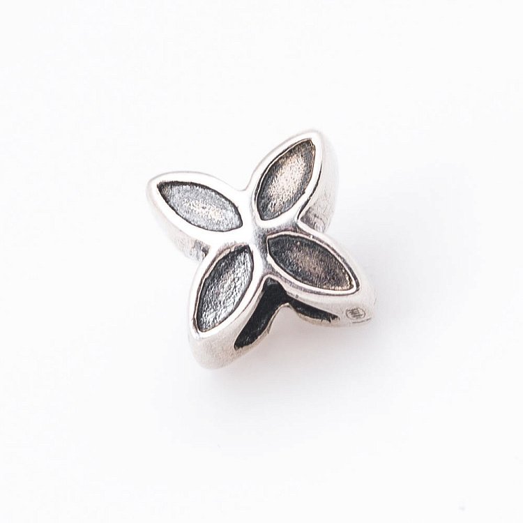 Серебряный шарм "Клевер" 132110 от ювелирного магазина Оникс - 1