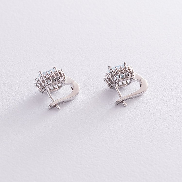 Серебряные серьги с голубыми топазами и фианитами 121365 от ювелирного магазина Оникс - 3